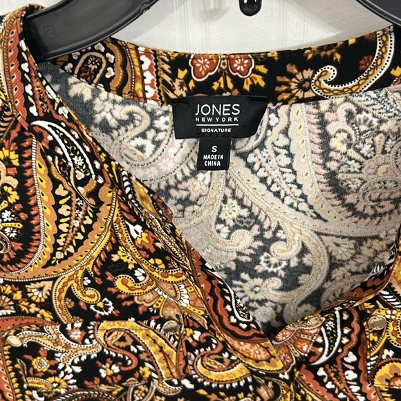 Jones New York top - Picture 2 of 3